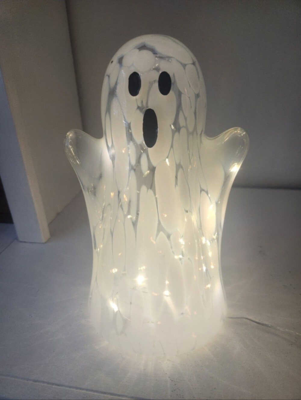 Light Up White Confetti Glass Ghost Accent Lamp Battery Operated 6x10 In